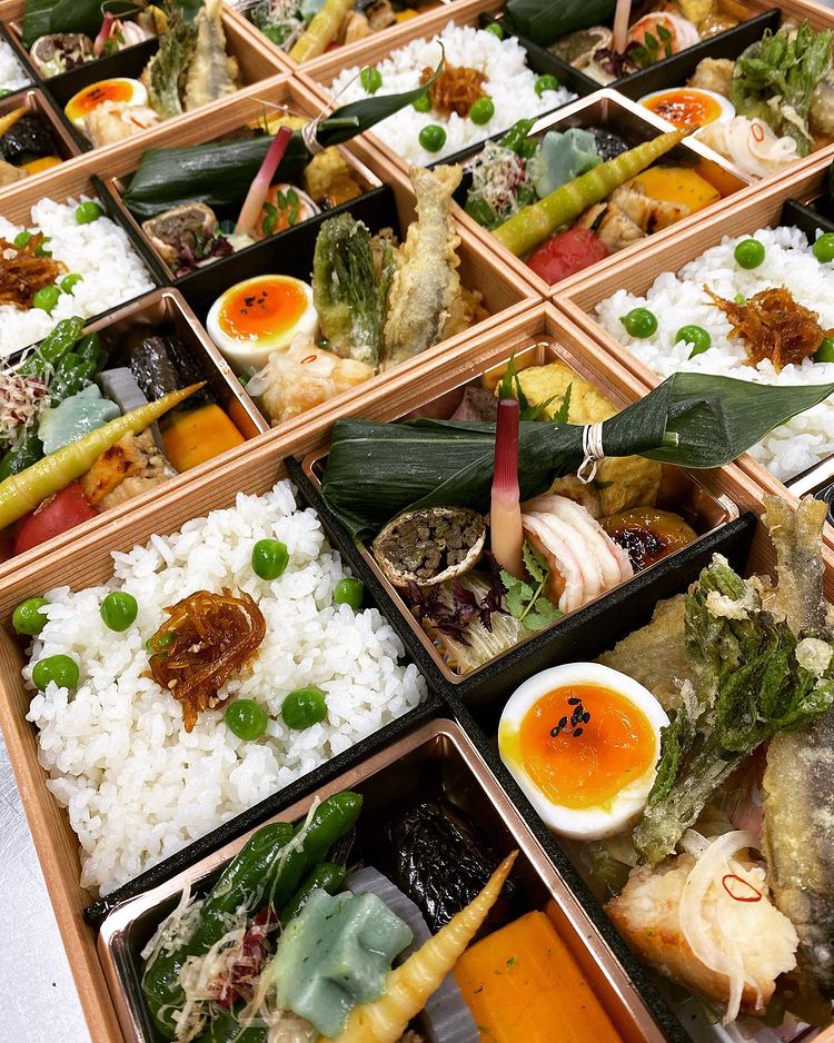 日本料理 新茶家 様  つきじ 折峰 料理屋さんのパッケージ専門店