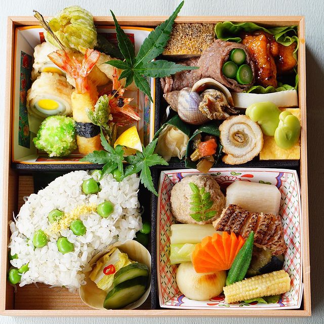 会席卓上膳五人前 参考情報】「ファンケル 銀座スクエア」の 9階に「創作料理 FANCL