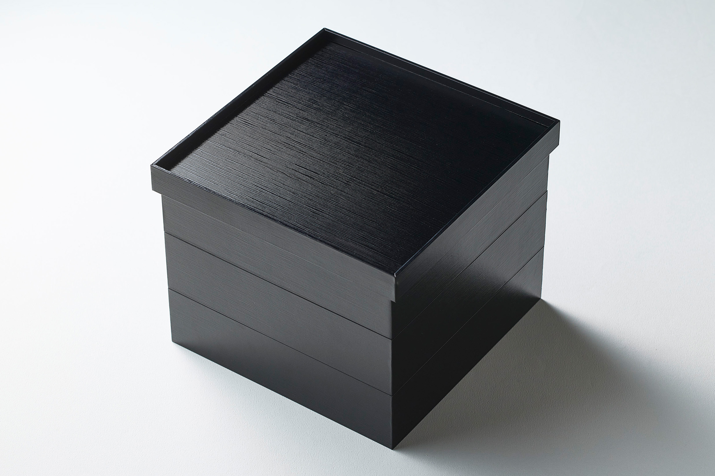 おせち・祝い膳に選ばれる紙重箱7寸1段が、今だけ496円の特別価格